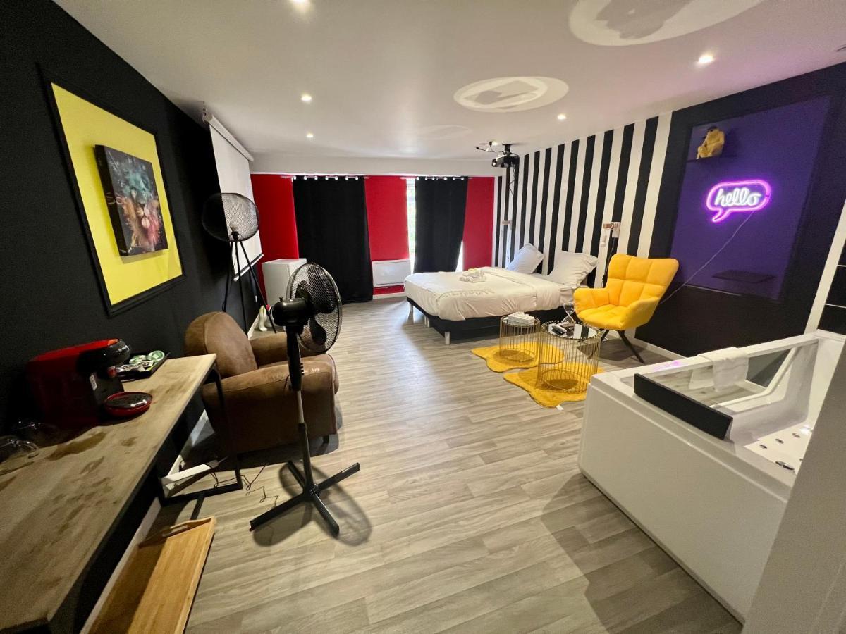 Ng Suitehome - Lille I Roubaix Centre I Grand Place - Balneo - Netflix - Wifi エクステリア 写真